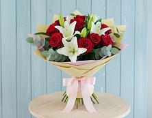 Букет цветов из:  Лилии и Розы в Устье