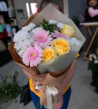 Букет цветов из:  Герберы, Розы и Хризантемы в Устье