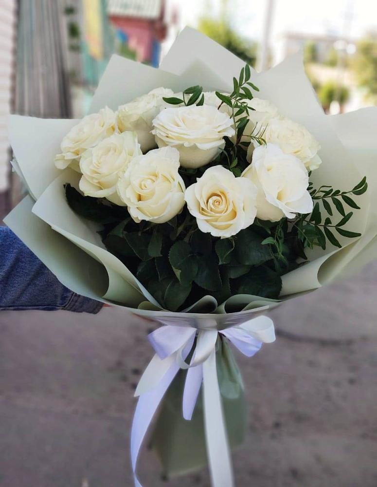 Букет Белые розы Проуд в Устье