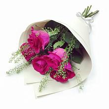 Букет цветов из:  Розы в Устье
