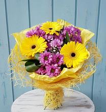 Букет цветов из:  Хризантемы и Герберы в Устье