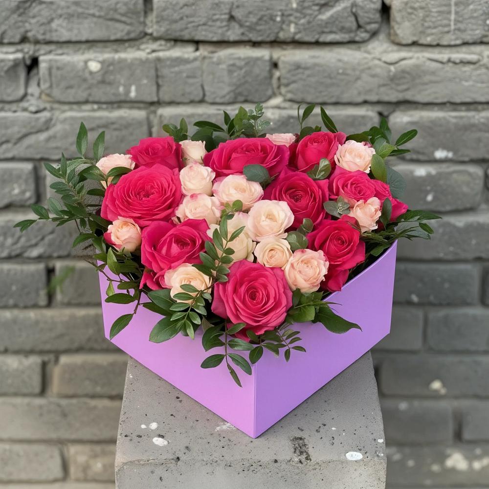Цветочная композиция из Розы в коробке в Устье
