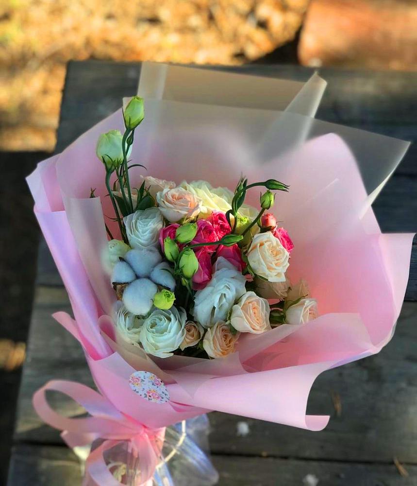 Букет цветов из: Розы и Лизиантусы в Устье