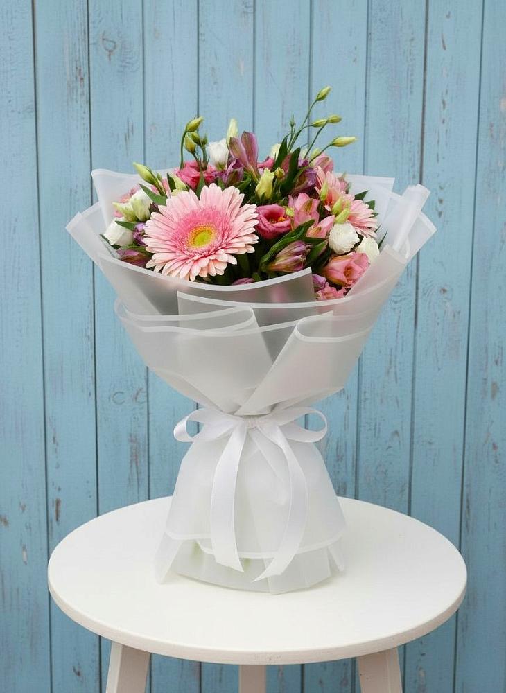 Букет цветов из: Герберы, Альстромерии и Лизиантусы в Устье