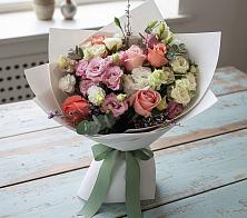 Букет цветов из:  Розы, Лизиантусы и Гвоздики в Устье