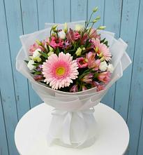 Букет цветов из:  Герберы, Альстромерии и Лизиантусы в Устье