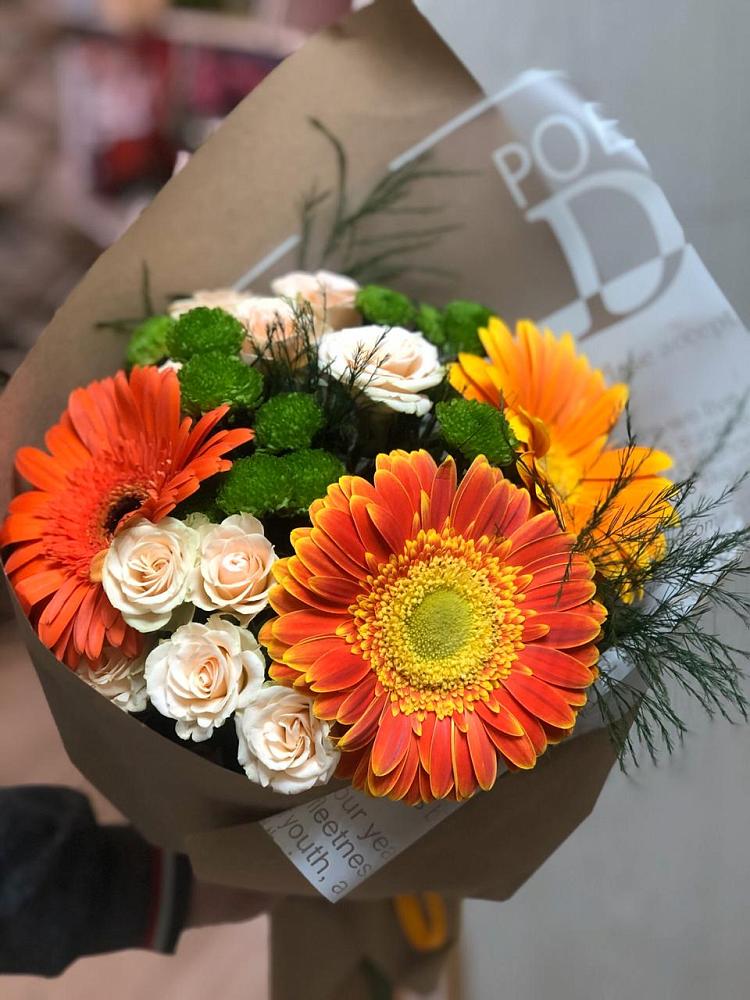 Букет цветов из: Герберы, Хризантемы и Розы в Устье