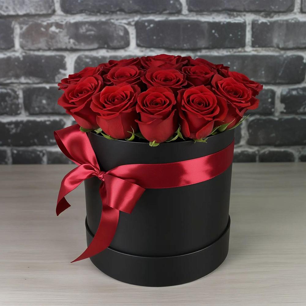 Цветочная композиция из Розы в шляпной коробке в Устье